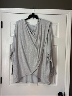 Athleta Light Gray Draped Long-Sleeve Tunic sweatshirt